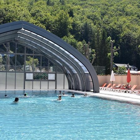 Hotel Domaine Du Lac Chambon Murol Kültér fotó