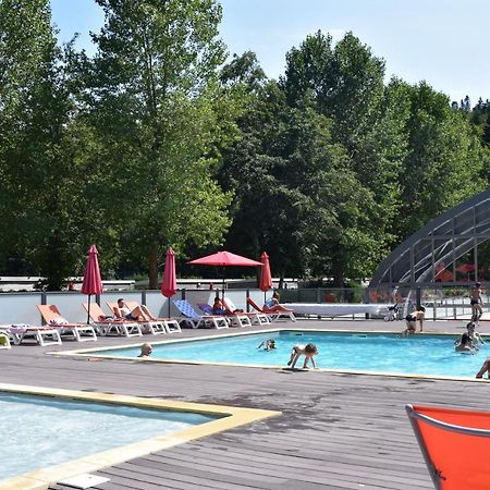 Hotel Domaine Du Lac Chambon Murol Kültér fotó