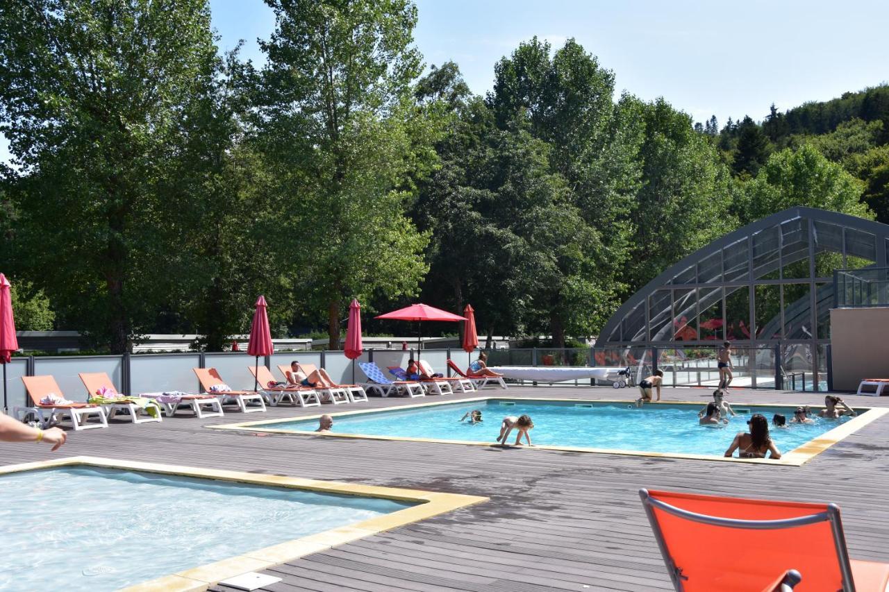 Hotel Domaine Du Lac Chambon Murol Kültér fotó
