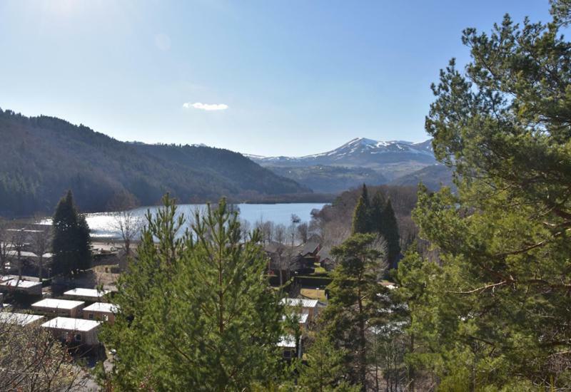 Hotel Domaine Du Lac Chambon Murol Kültér fotó